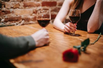Cheers to Celebrations: A Guide to Memorable First Dates